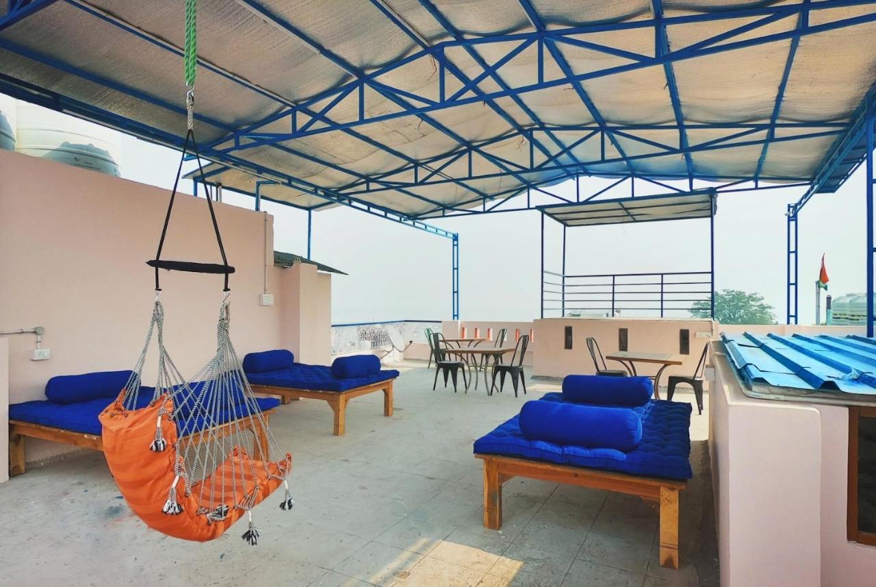 Live Free Hostel Varanasi Exterior foto