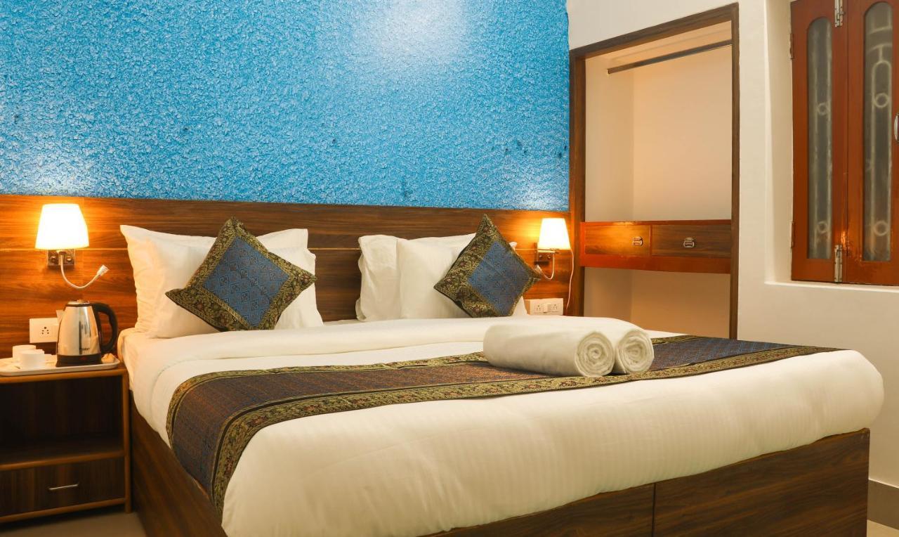 Live Free Hostel Varanasi Exterior foto